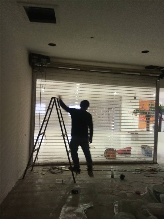 空降门