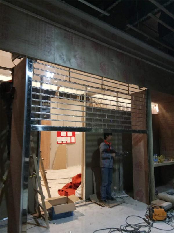 空降门