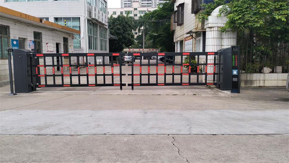 湛江伸缩门安装实例