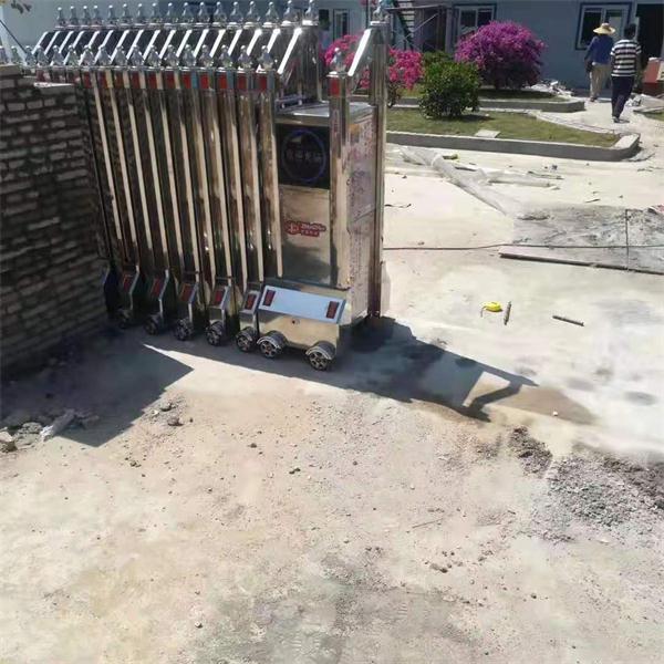 电动伸缩门