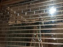 水晶卷闸门安装